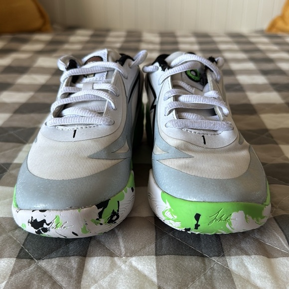 Puma Kids Sneakers in Gray and Green - Picture 3 of 10